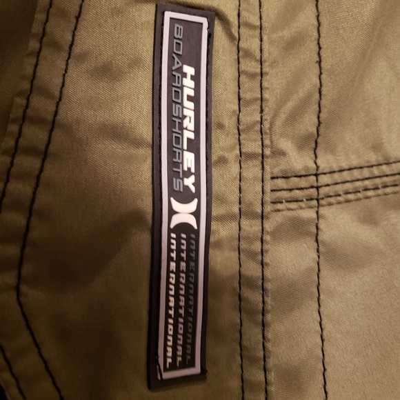 Hurley boardshorts in great condition - Picture 4 of 8